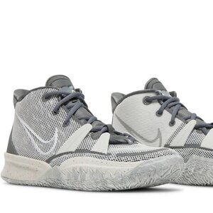 Nike Kyrie 7 SE "Smoke Grey/White" Grade School Kids' Basketball Shoe